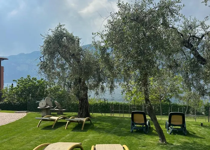 Casa Benamati By Kelly Gasthof Malcesine