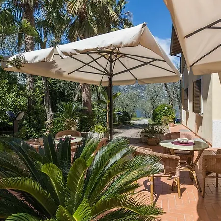 Casa Benamati By Kelly Pensión Malcesine