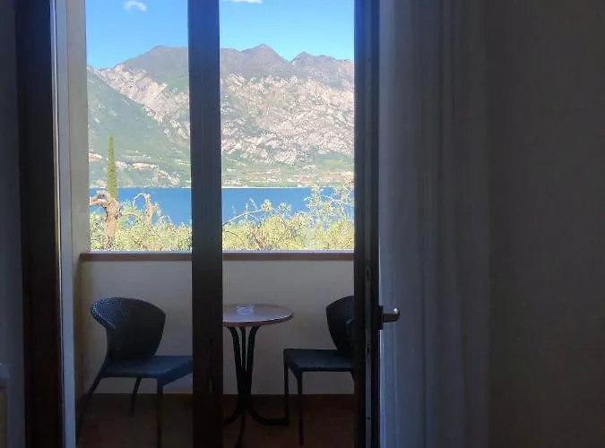 Casa Benamati By Kelly 3* Malcesine