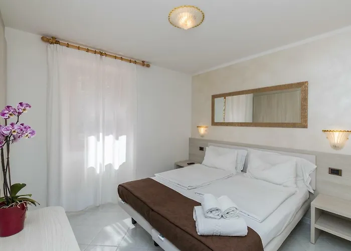 Casa Benamati By Kelly 3* Malcesine