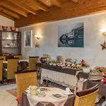Gasthof Casa Benamati By Kelly Malcesine