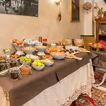 Gasthof Casa Benamati By Kelly Malcesine