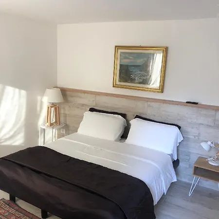 Casa Benamati By Kelly Penzion