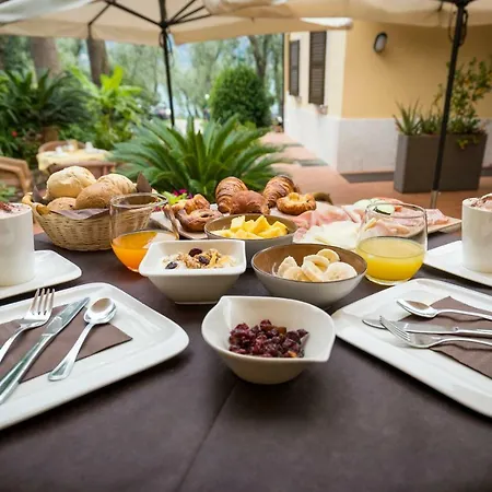 Casa Benamati By Kelly Penzion